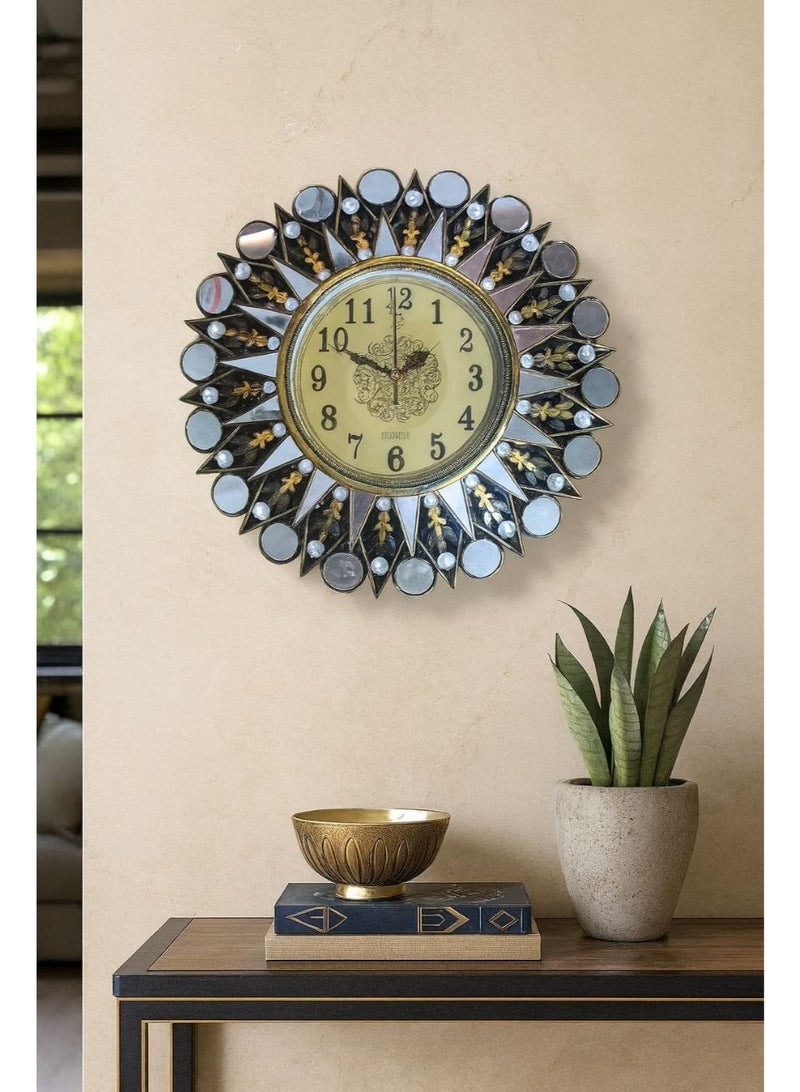 ساعة حائط بتصميص الشمس الذهبية متعددة الألوان والأشكال - Image 3